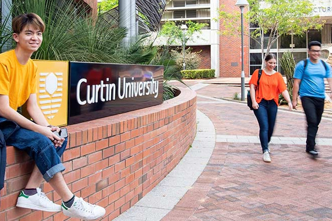 Curtin university campus students